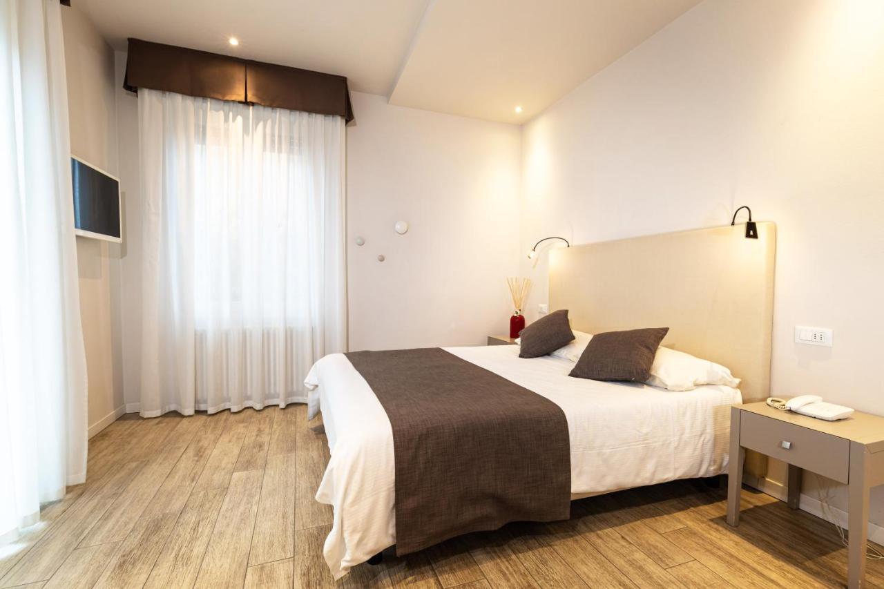 Hotel Marconi Sirmione Esterno foto