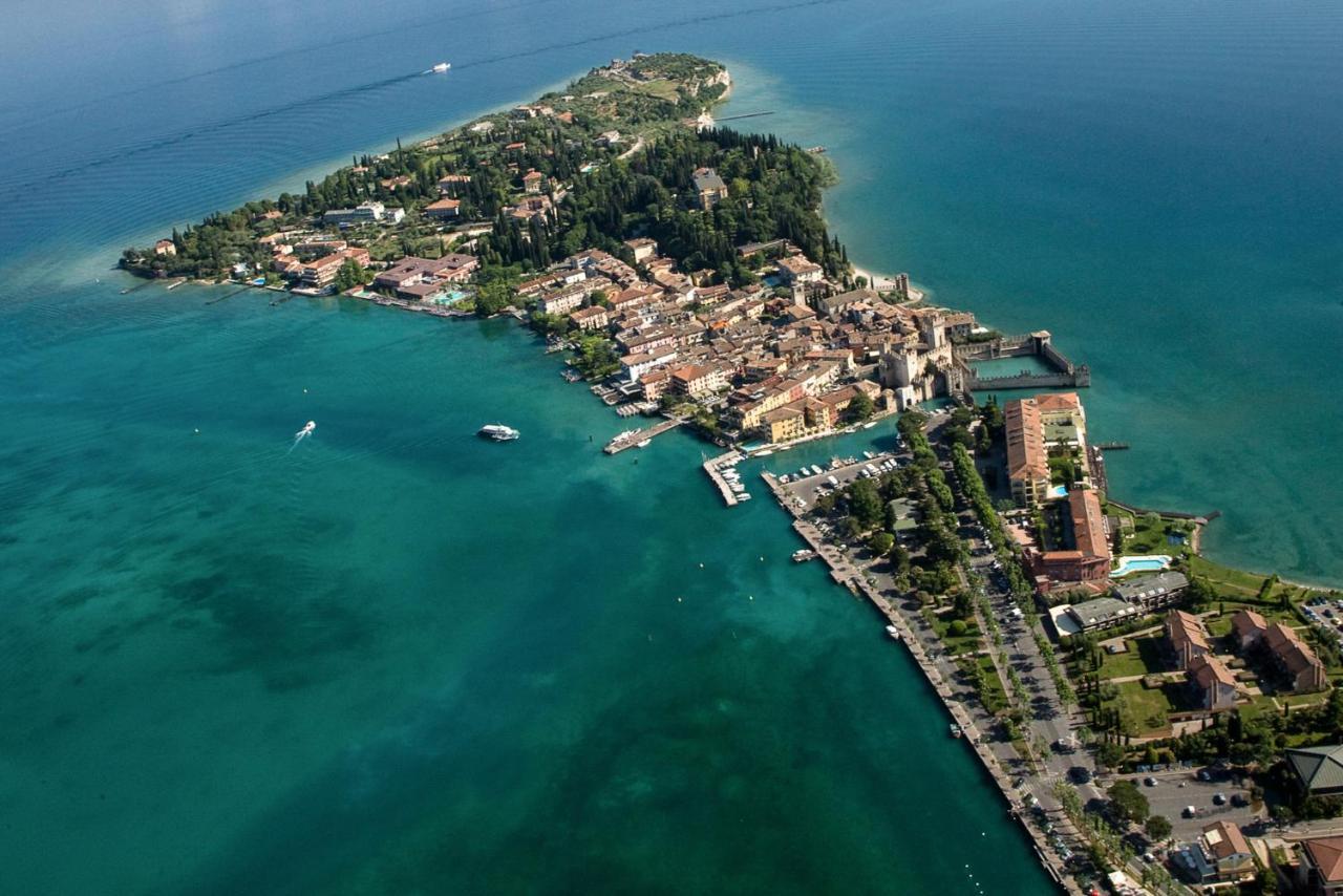 Hotel Marconi Sirmione Esterno foto