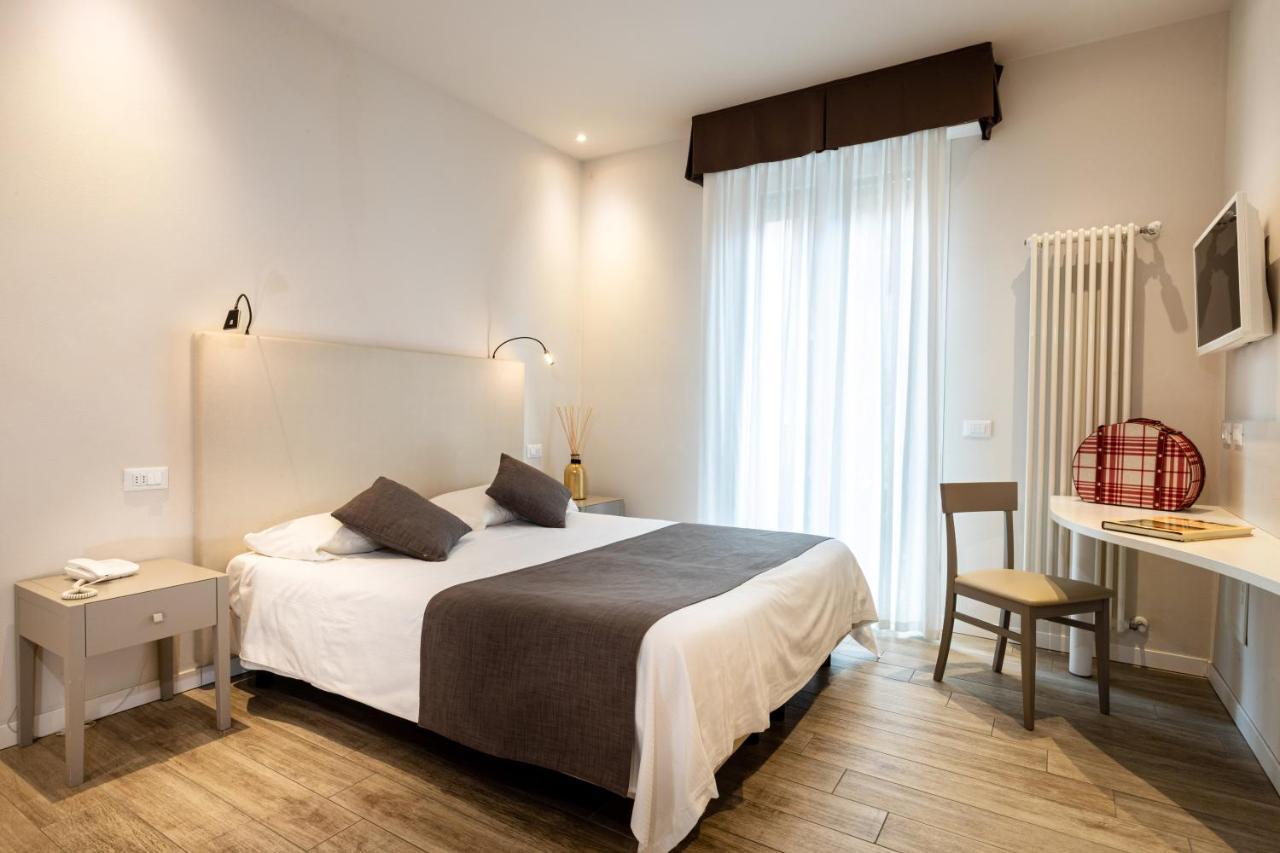 Hotel Marconi Sirmione Esterno foto