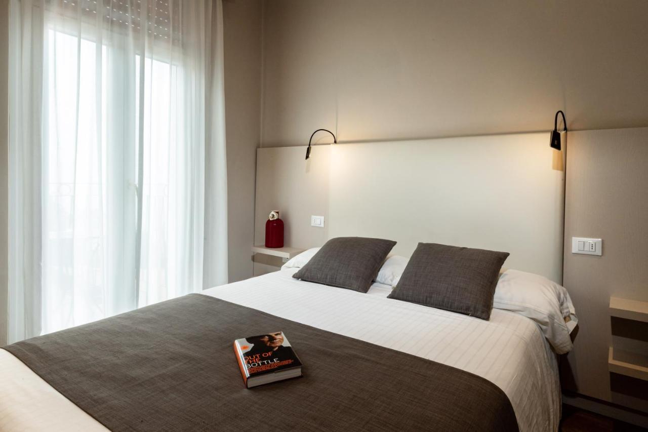 Hotel Marconi Sirmione Esterno foto