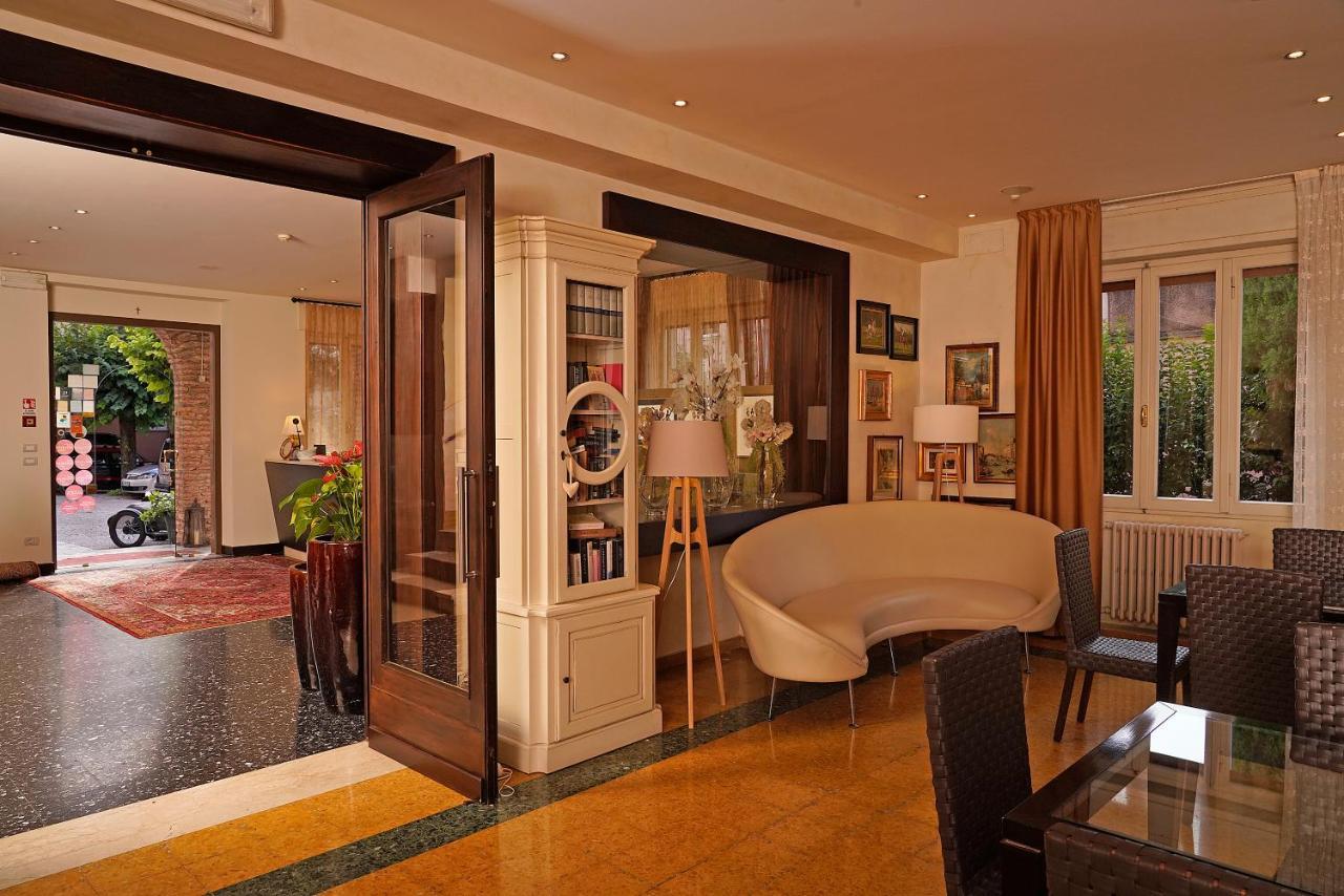 Hotel Marconi Sirmione Esterno foto