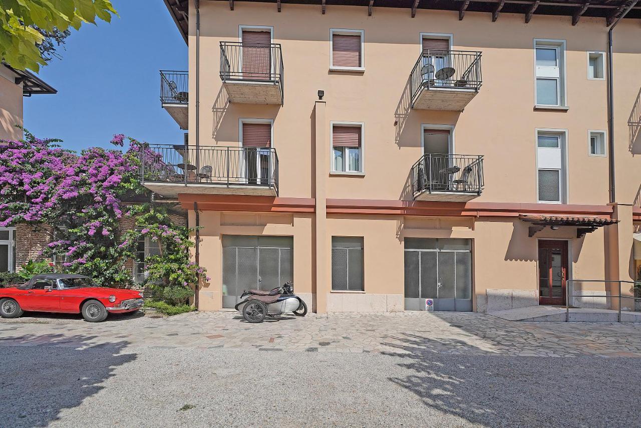 Hotel Marconi Sirmione Esterno foto